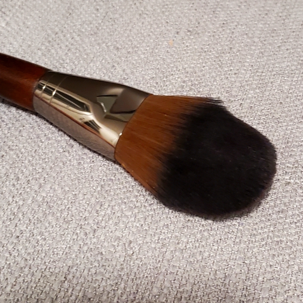 2/$45 🎨 👩🎨 EUC Makeup forever powder brush
